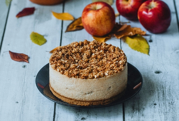 Apple Cheesecake